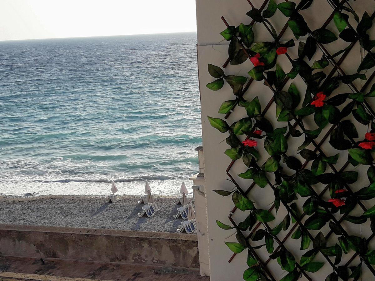 A Unique Seaside View!!! Apartment Rhodes City Bagian luar foto